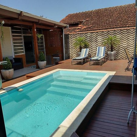 Casa agradável com piscina, a poucos passos da Praia Peruíbe Exterior foto